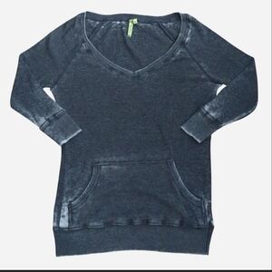 Free Society Women's Size Medium Gray Burnout Top